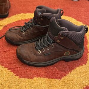 Timberland Men’s Shoes Size 9